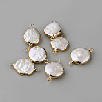 Plated Natural Pearl Links connectors, with Iron Findings, Flat Round, Golden, Beige, 23.5~28x16~19x4~7mm, Hole: 1.6~1.8mm(PEAR-R065-31)