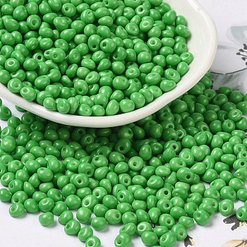 6/0 Opaque Baking Paint Glass Seed Beads, Teardrop, Green, 4.5~5x4x3~3.5mm, Hole: 0.9mm, about 5625Pcs/Pound