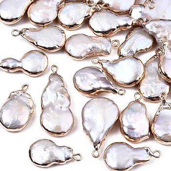 Electroplate Natural Baroque Pearl Keshi Pearl Pendants, Cultured Freshwater Pearl, with Iron Findings, Flat Round, Golden, 20~35x10~16x4~8mmmm, Hole: 1.8mm