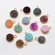 Electroplate Natural Druzy Quartz Crystal Pendants, Dyed, with Golden Plated Brass Finding, Flat Round, Mixed Color, 14~15x11x5mm, Hole: 2mm(G-F333-M)