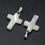 Shell Pendants, with Brass Findings, Cross, Platinum, 19~23x11~13x3~5mm, Hole: 2x5mm(SSHEL-E565-B-01P)
