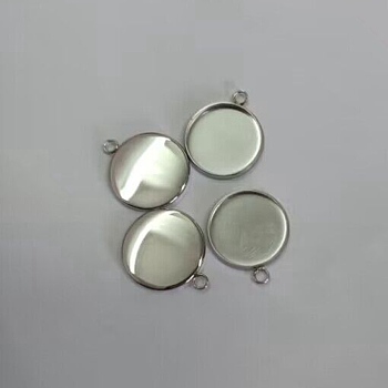 304 Stainless Steel Pendant Cabochon Settings(Only Polish the Outside but not the Inside), Plain Edge Bezel Cups, Flat Round, Stainless Steel Color, Tray: 14mm, 19x16x2mm, Hole: 2mm