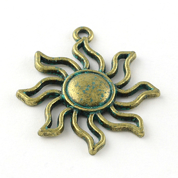 Sun Zinc Alloy Pendants, Cadmium Free & Lead Free, Antique Bronze & Green Patina, 34.5x31x3mm, Hole: 2mm