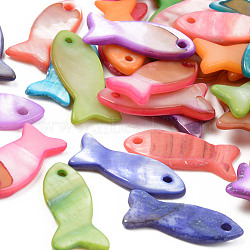 Electroplate Natural Freshwater Shell Pendants, Dyed, Fish, Mixed Color, 21~23x9~10x2.5mm, Hole: 1.4mm(X-SHEL-T017-20)