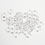 Iron Open Jump Rings, Round, Silver, 4x0.7mm, 21 Gauge, Inner Diameter: 2.6mm, about 25000pcs/1000g(IFIN-A018-4mm-S)