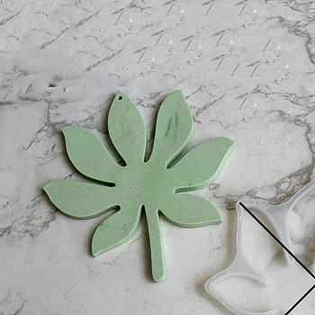 DIY Leaf Hanging Coaster Silicone Molds, Big Pendant Molds, for UV Resin, Epoxy Resin Craft Making, White, 148x136x8.5mm, Hole: 3mm
