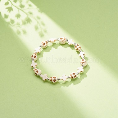 bracelet extensible en perles de turquoise synthétique (teint) avec croix et tête de mort(BJEW-JB08452-01)-2