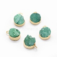 Natural Druzy Quartz Charms, with Brass Findings, Flat Round, Golden, Sea Green, 10~11x7~8x3~9mm, Hole: 2mm(G-P396-07G-04)