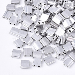 Electroplate Opaque Glass Seed Beads, 2-Hole, Square, Silver Plated, 5x4.5~5.5x2~2.5mm, Hole: 0.5~0.8mm(SEED-S023-20C-03)