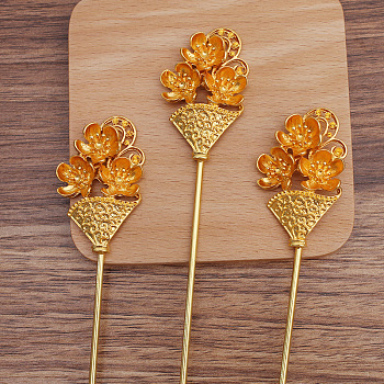 Iron Hair Stick Findings, with Alloy Cabochons Setting, Plum Blossom, Golden, Tray: 2mm and 3mm, 165x31x7.5mm