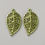 Spray Painted Alloy Pendants, Leaf Charms, Green, 42x27x4.5mm, Hole: 2.5mm(FIND-WH0365-088B)