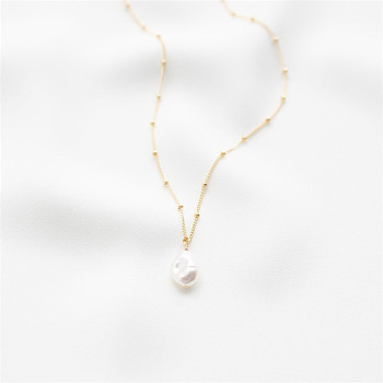 Minimalist Freshwater Pearl Necklace - Fashionable and Elegant 14K Gold-Plated Collarbone Chain for Women, White