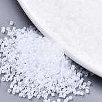 FGB 11/0 Grade A Glass Seed Beads, Cylinder, Uniform Seed Bead Size, Baking Paint, Snow, 1.5x1mm, Hole: 0.5mm, about 2000pcs/10g(X-SEED-S030-1141)