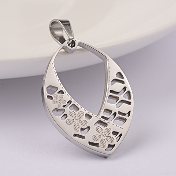 304 Stainless Steel Filigree Pendants, Textured, Oval with Heart Pattern, Stainless Steel Color, 28.5x21x2mm, Hole: 6x4mm