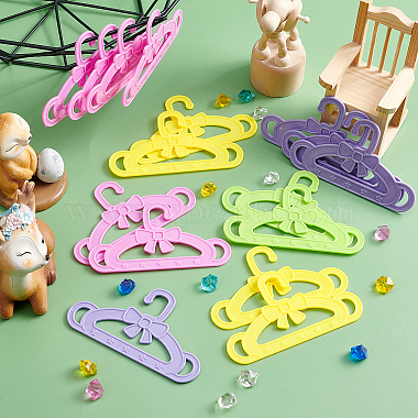 chgcraft 40pcs 4 couleurs cintres en plastique pour poupée avec nœud papillon et motif étoile(DIY-CA0003-48)-4