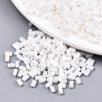 2-Hole Glass Seed Beads, Opaque Colours Lustered, Rectangle, White, 4.5~5.5x2x2~2.5mm, Hole: 0.5~0.8mm, about 250pcs/10g